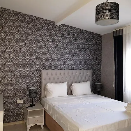 Fuat Bey Palace & 4*