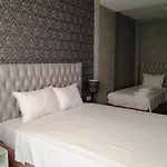 Hotel Fuat Bey Palace &