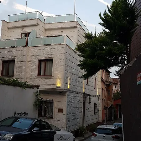 Fuat Bey Palace & 4*