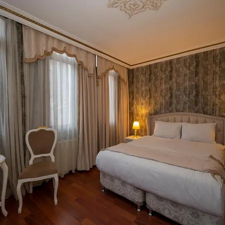 Fuat Bey Palace & Istanbul