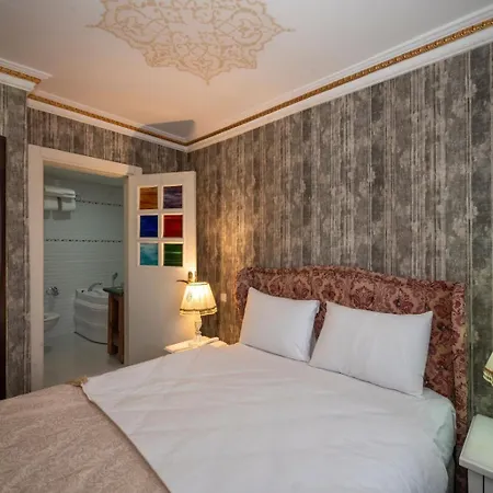 Fuat Bey Palace & Hotel 4*