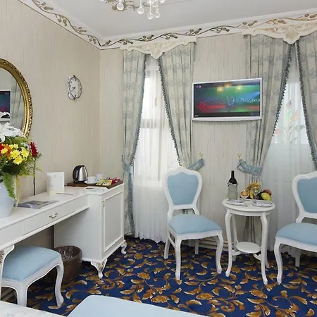 Fuat Bey Palace & 4*