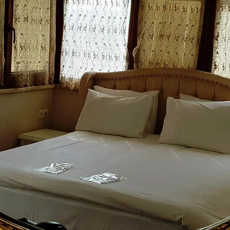 Hotel Fuat Bey Palace & Estambul