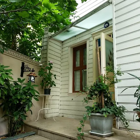 Hotel Fuat Bey Palace &