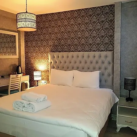Fuat Bey Palace & 4*