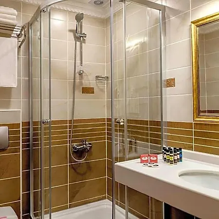Fuat Bey Palace & 4* İstanbul