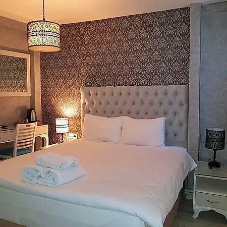 Hotel Fuat Bey Palace & 4*
