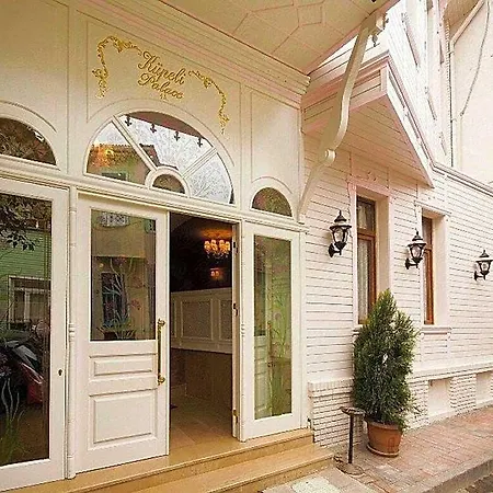 Fuat Bey Palace & 4*