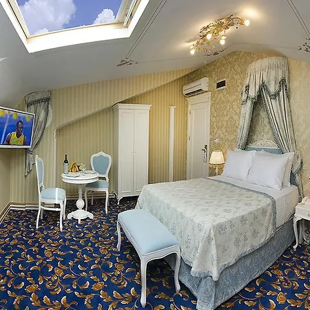 Fuat Bey Palace & 4*