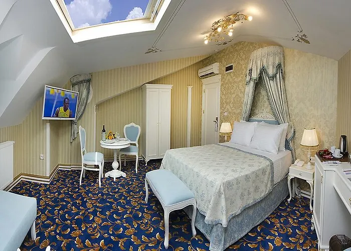 Fuat Bey Palace & 4*