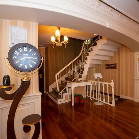 Fuat Bey Palace & Hotell