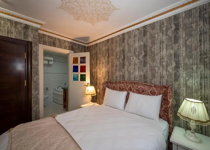 Fuat Bey Palace & Hotel 4*