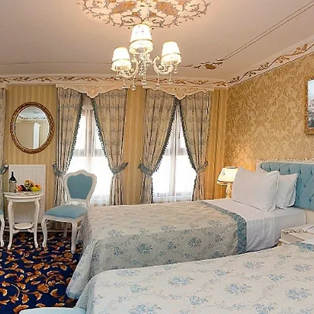 Fuat Bey Palace & 4*